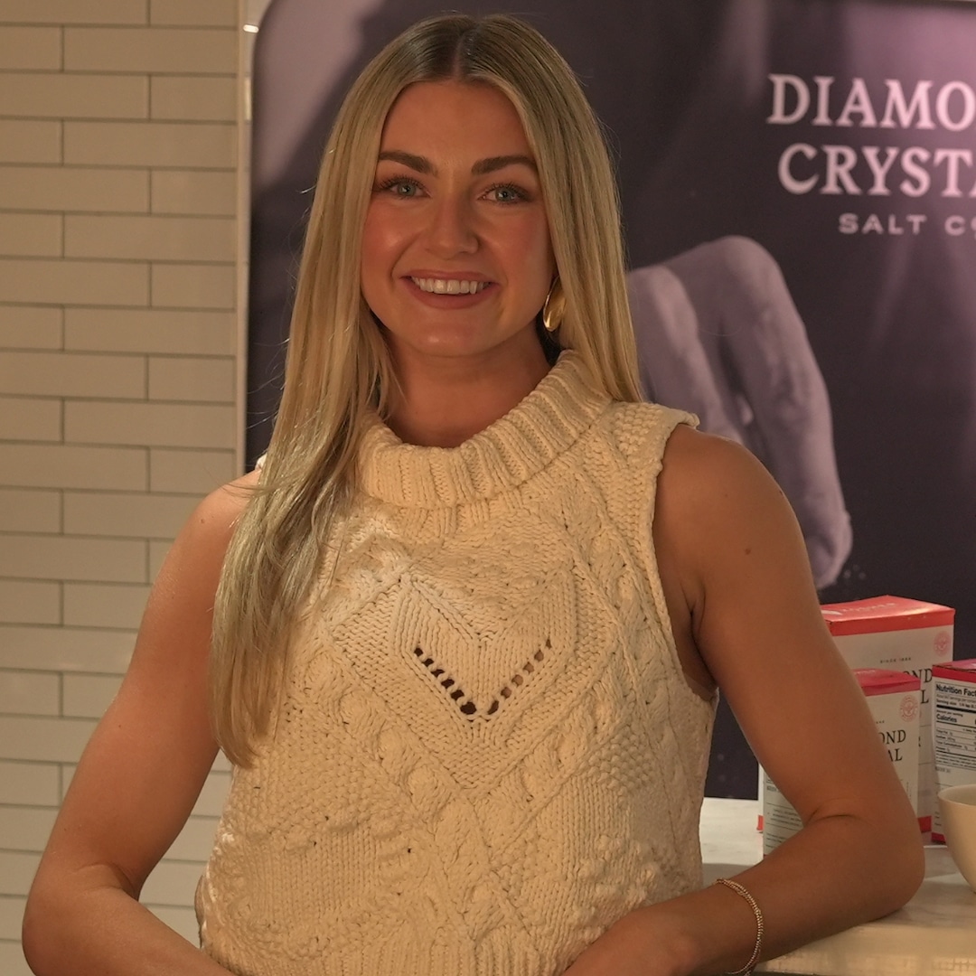 lindsay-arnold-holiday-hosting-tips
