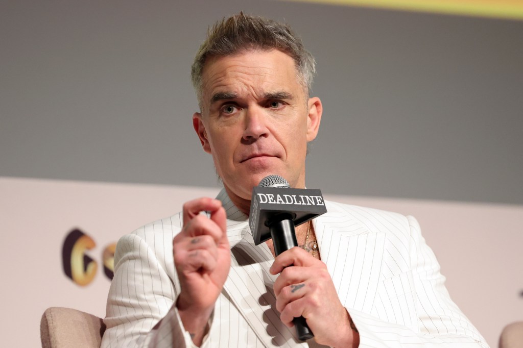 robbie-williams-young-artists-support